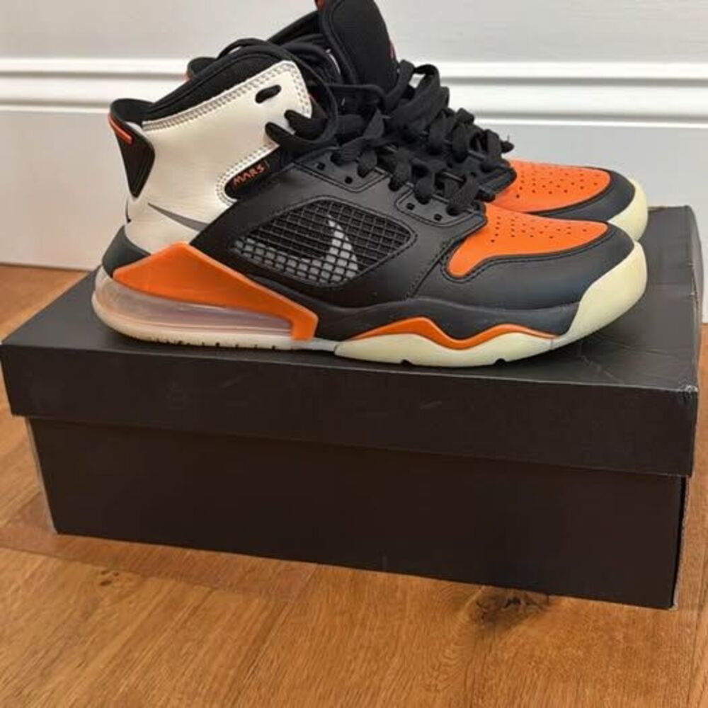Nike Air Jordan Mars 270 Shattered Backboard 5.5Y / Women’s 6.5 | Rare